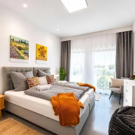 Yello Homes - Dream Loft - Jacquzzi - Bis Zu 10 Gaeste Appartamento
